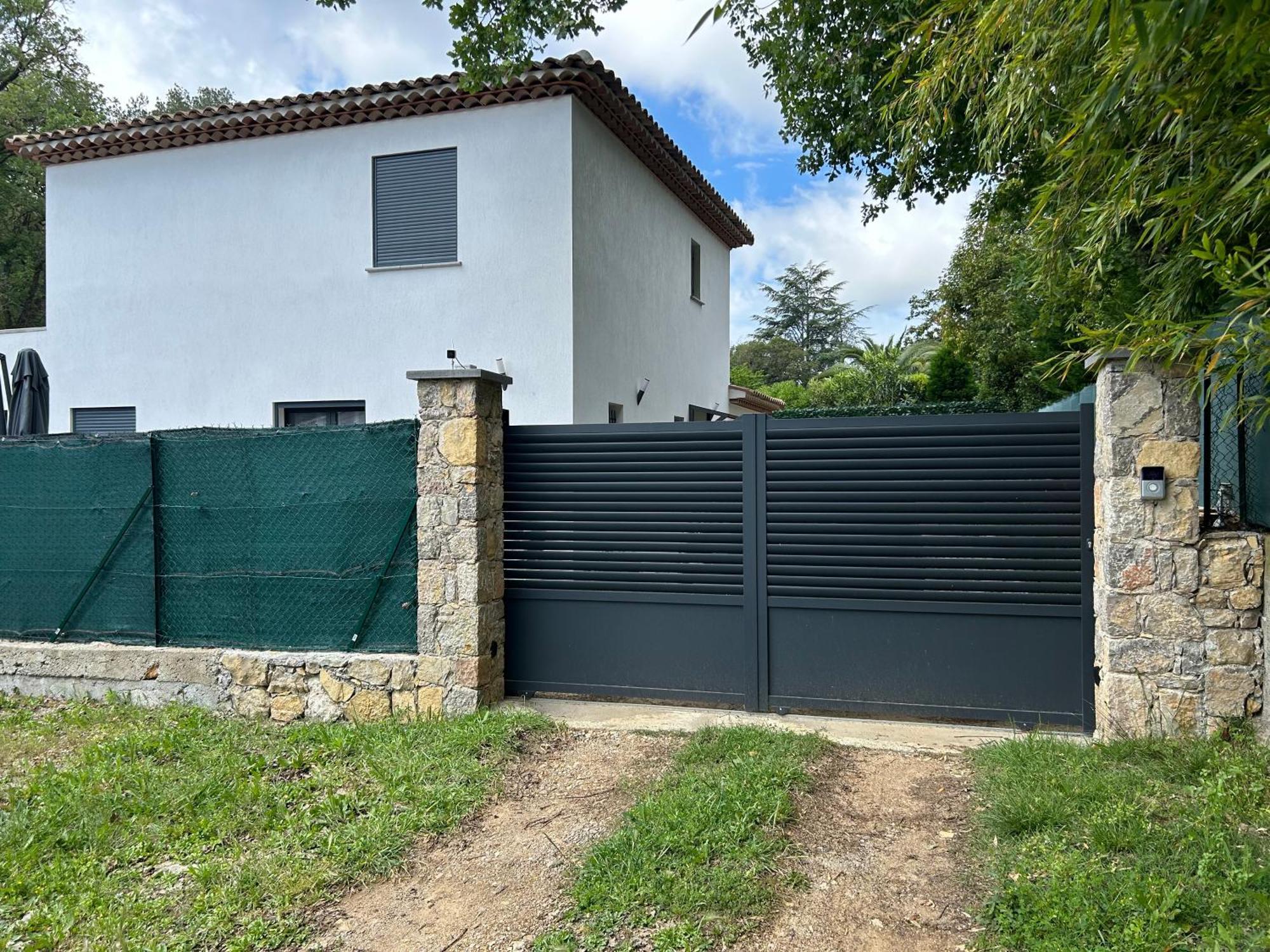 Quarto em Acomodações Particulares Independant Proche Cannes Et Sophia Antipolis Valbonne