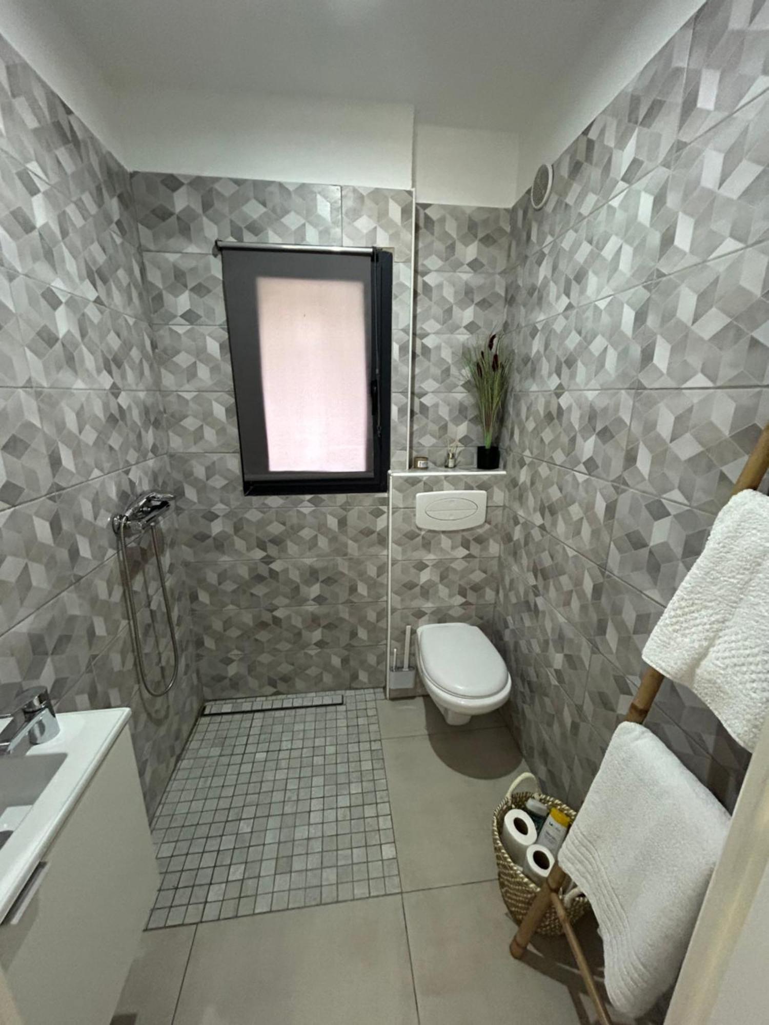 Quarto em Acomodações Particulares Independant Proche Cannes Et Sophia Antipolis Valbonne
